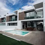 Villa In Albufeira With Private Swimming Pool For 8 People