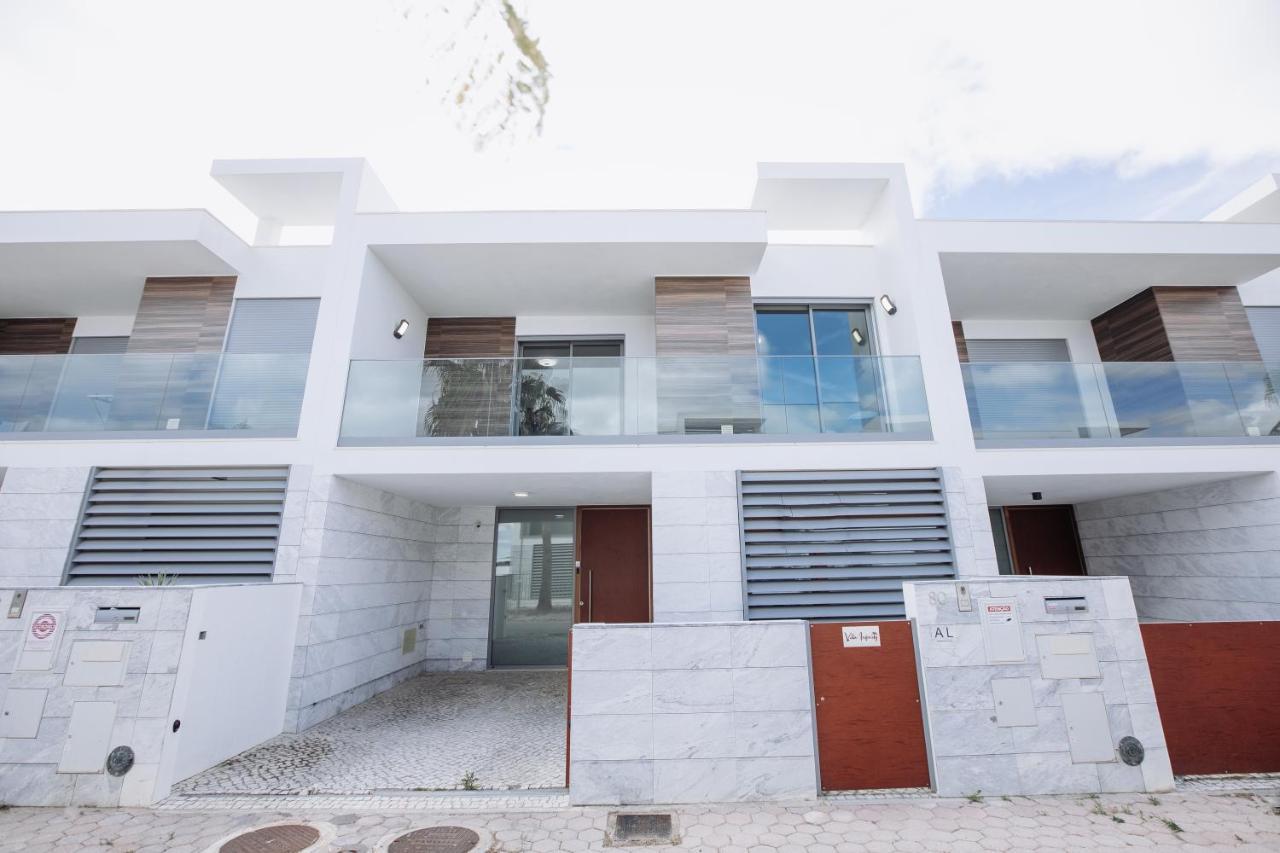 Villa In Albufeira With Private Swimming Pool For 8 People